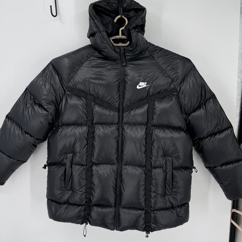 Nike Therma-FIT City Series Women's Down Hooded Puffer Oversized Jacket Medium